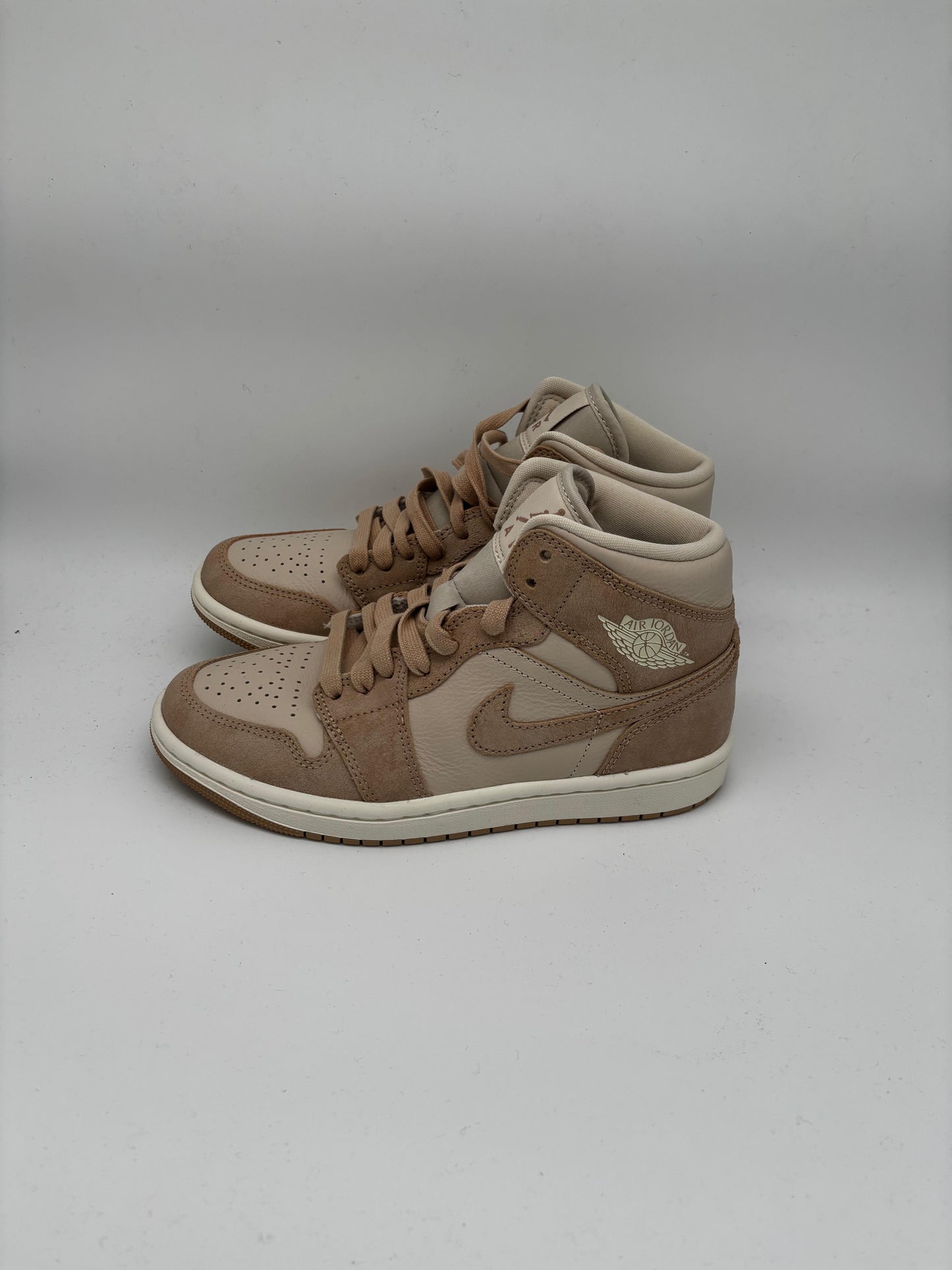 WMNS Air Jordan 1 Mid SE - Legend Light Brown - FJ3448-200