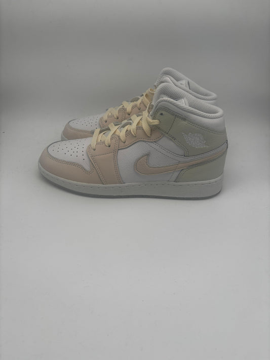 Air Jordan 1 Mid SE (GS) – Sail/Guava Ice-Sea Glass – HJ5940-100